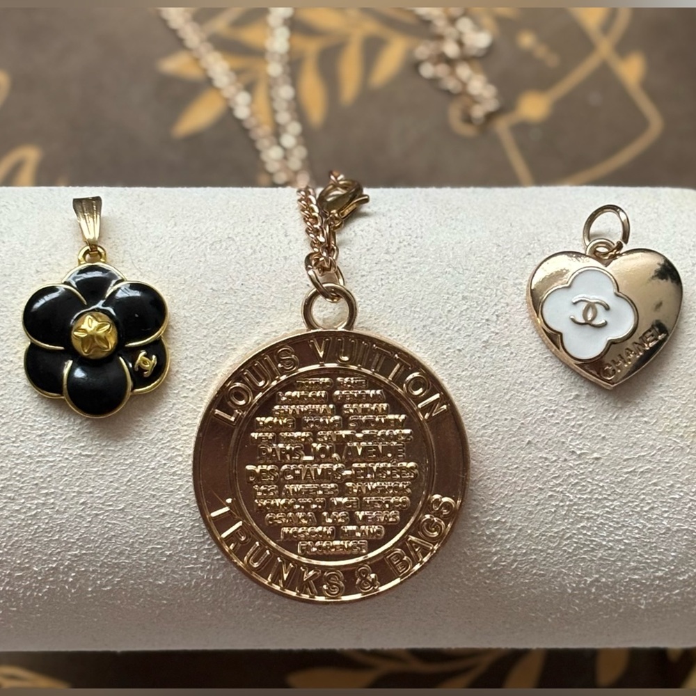Authentic Louis Vuitton Gold Trunks & Bags Pendant Necklace! - Picture 4 of 7